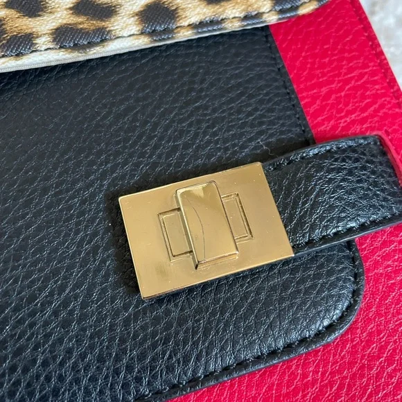 Red bag - Picture 11 of 13